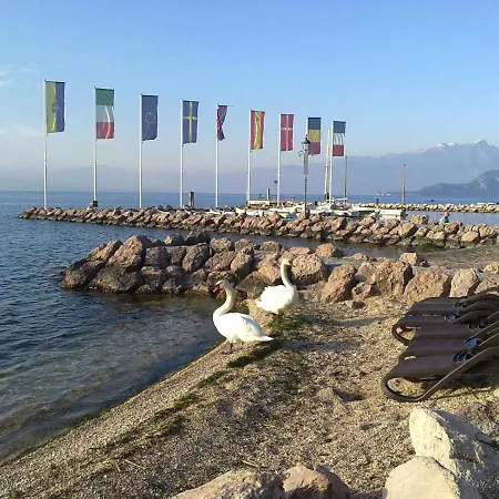 Residenza Al Sogno - On Garda Apartment Cavaion Veronese