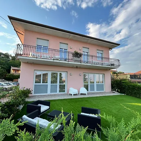 Residenza Al Sogno - On Garda Apartment *